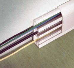 Электротехнический плинтус