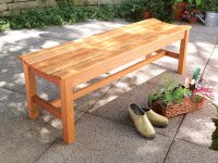 Садовая скамейка