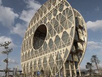 Небоскреб в форме пончика завершен в Гуанчжоу