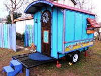 Крошечная студия писателя на трейлере