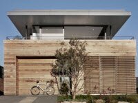 Резиденция Lamble один из современных пляжных домиков