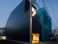 Дом в Фукасава от LEVEL Architects создает ощущение большого дома