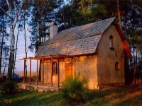 Стены из глиносырцовых материалов