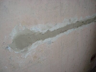 Шпаклевание стен под обои