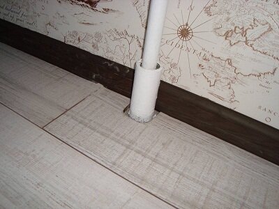 Работа с ПВХ-плинтусами при проведении ремонта своими руками