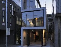 Узкий дом в Такаданобаба