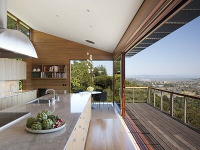 Kentfield Residence всплывает из холма с зеленой крышей над Сан-Франциско