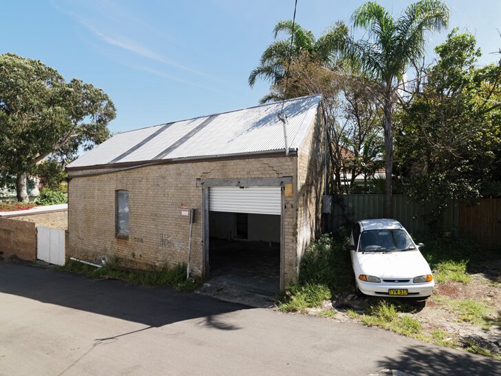 Shed - Историческое промышленное строение, переделанное в эффективный современный дом.