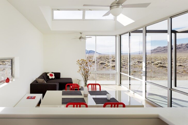 Каркасный энергоэффективный дом в пустыне