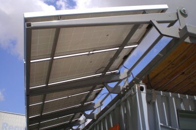 На солнечной энергии офис Shipping Container производит в два раза больше энергии