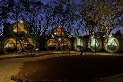 В Мексике трубчатый TubeHotel предлагает жилье в бетонных трубах