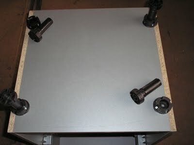 Крепим все ножки