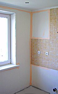 Окраска в углу, у фриза, керамической плитки, окна