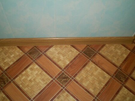 Стяжка и укладка линолеума на кухне - опыт работы.