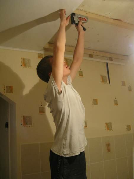 Пластиковый потолок на кухне - опыт самостоятельной работы