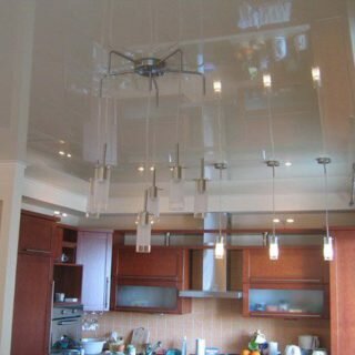 Плюсы и минусы натяжных потолков