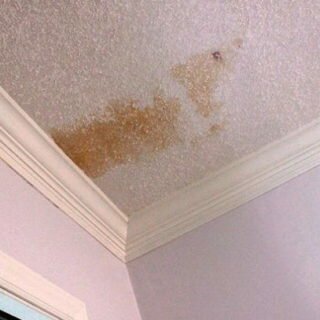 Отмывание побелки с потолка