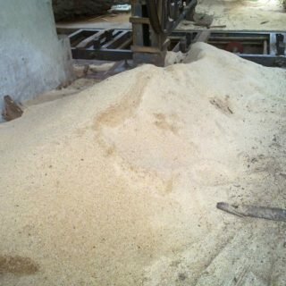 Утепление пола в деревянном доме опилками