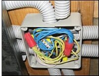 Соединение проводов в распределительной коробке 5