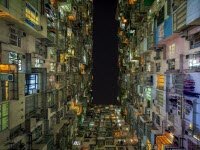 Масштаб парящих многоквартирных домов в одном из самых густонаселенных городов мира