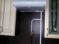 Если газовые трубы портят вид кухни