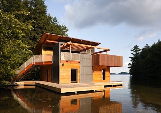 Лодочный сарай на озере Muskoka