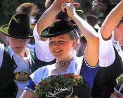 Российским немцам хотят построят дома и больницы