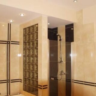 Обкладка ванной комнаты кафелем