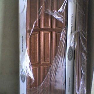 Как установить входную дверь